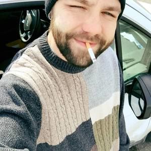 Meet your Posher, Dennis